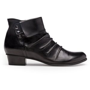 NEW - Regarde Le Ciel Stefany 278 Black Booties- Size 8